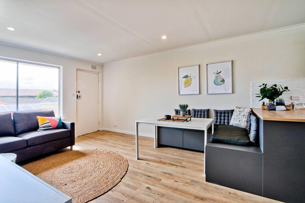 2 Bedroom Apt In Glenelg With Air-Con - Accommodation ACT 1