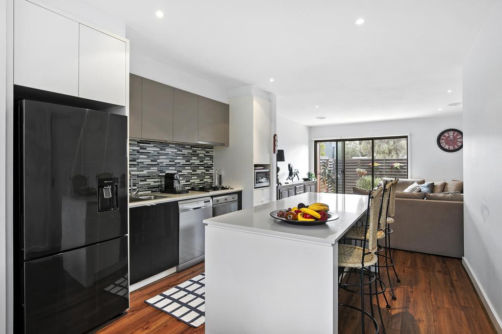 2 Bedroom Townhouse - Family  Corporate Bookings Only - South Australia Travel