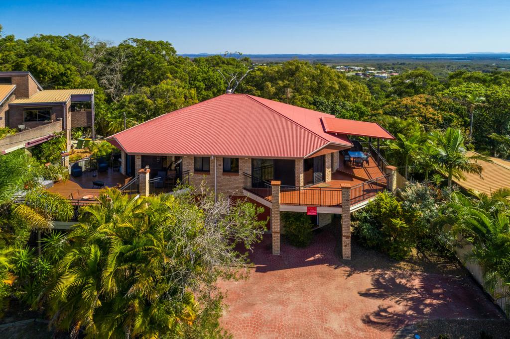 2/80 Cooloola Drive - Comfortable and cosy unit enjoying ocean views and views to Fraser Island - Accommodation Brisbane