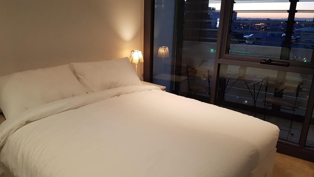 2BEDS Melbourne Central - Crown Casino - Colin - S Cross - thumb 2