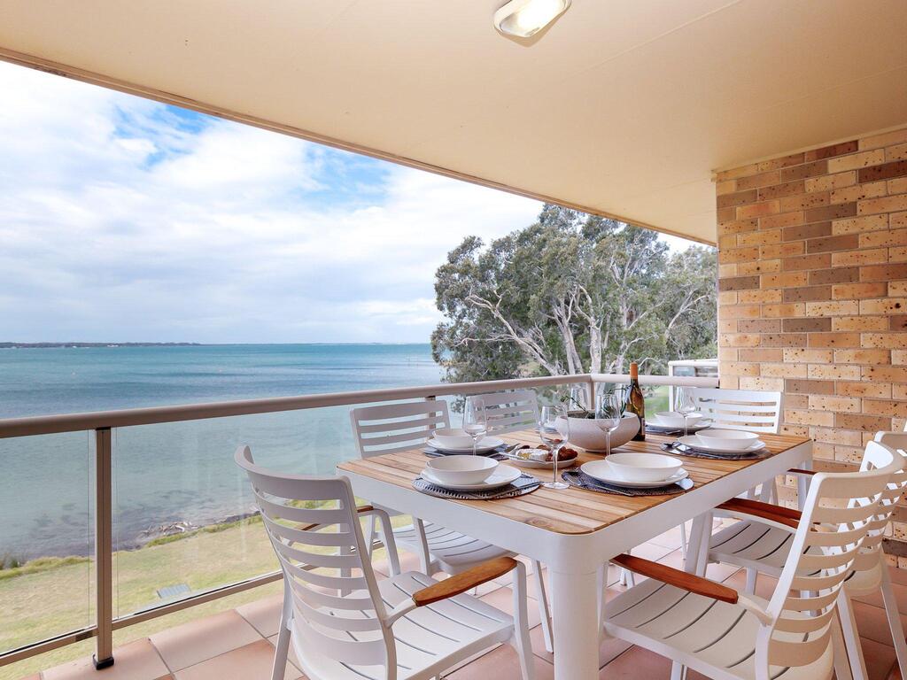3 'Pelican Sands' 83 Soldiers Point Rd - stunning waterfront unit with magical water views  air conditioning - Accommodation BNB