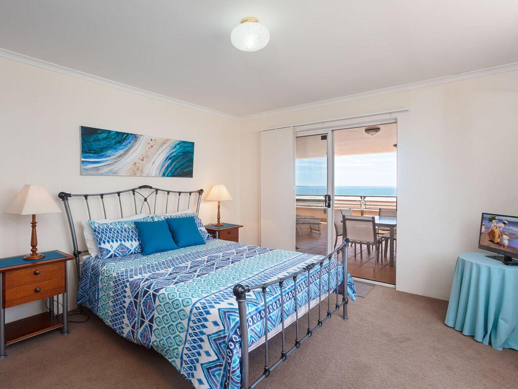 3 'The Clippers' 131 Soldiers Point Road - Fabulous Waterfront Unit - Accommodation ACT 2
