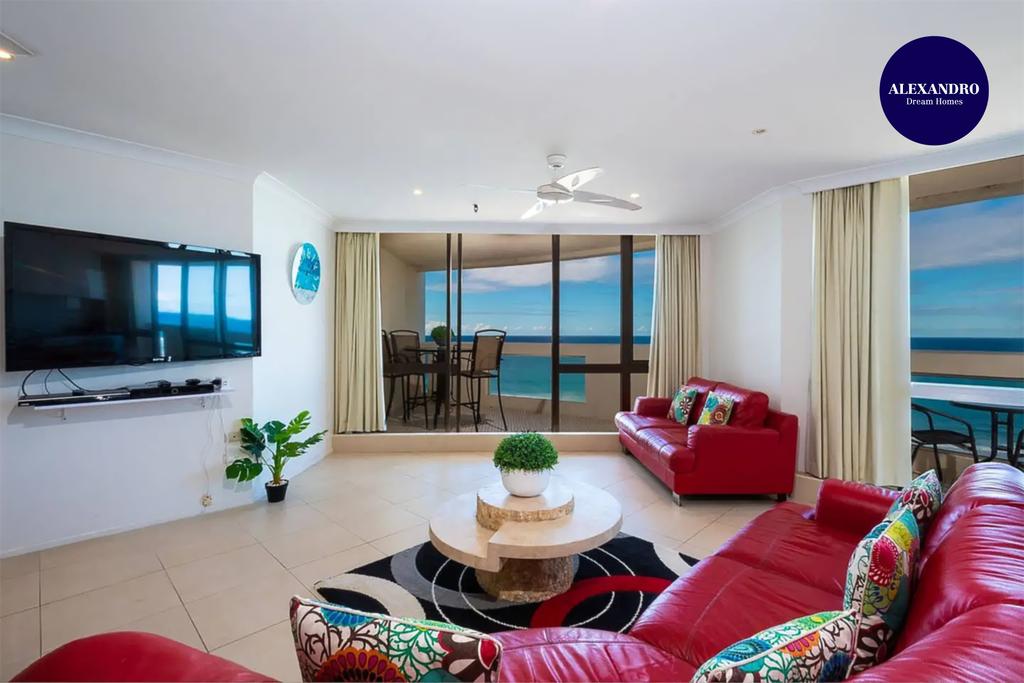 3 Bedroom Apartment - Panoramic Ocean Views