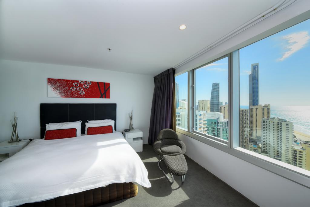 3 Bedroom Ocean View Private Apartment In Surfers Paradise - Accommodation ACT 2