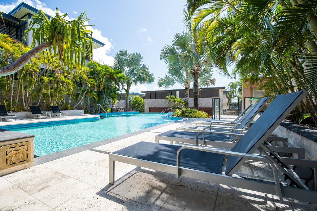 3 Bedroom Ultimate Luxury Waterfront - Accommodation Airlie Beach
