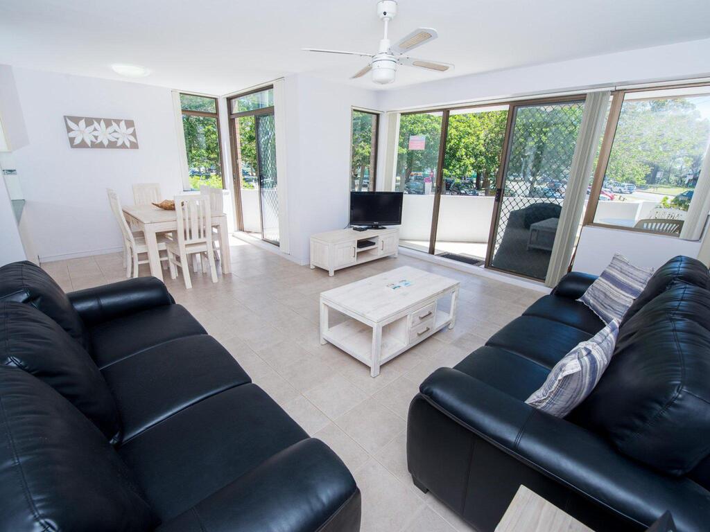 4 'Fleetwood' 63 Shoal Bay Rd - Air Conditioned Unit With Magnificent Water Views - thumb 3
