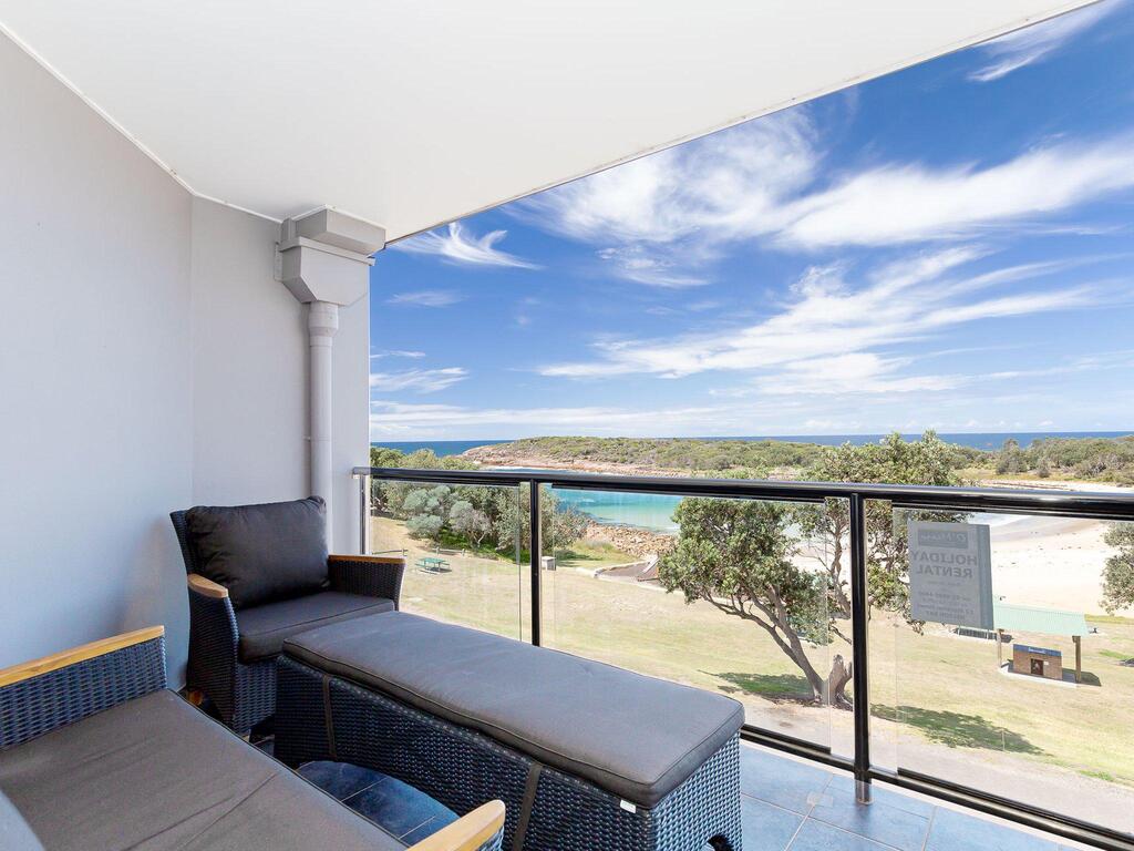 5 'The Outlook', 4 Ocean Parade - Overlooking Boat Harbour Beach And Ducted Air Conditioning - thumb 0