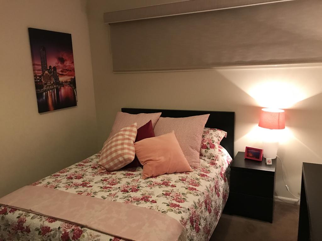 5 Star Room with own Bathroom - Singles Couples Families or Executives - Melbourne Tourism