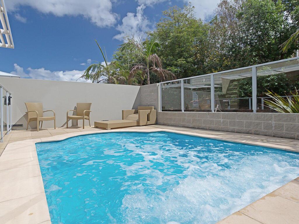 516 'Oaks Pacific Blue' 265 Sandy Point Road- private pool aircon WIFI - Accommodation Ballina