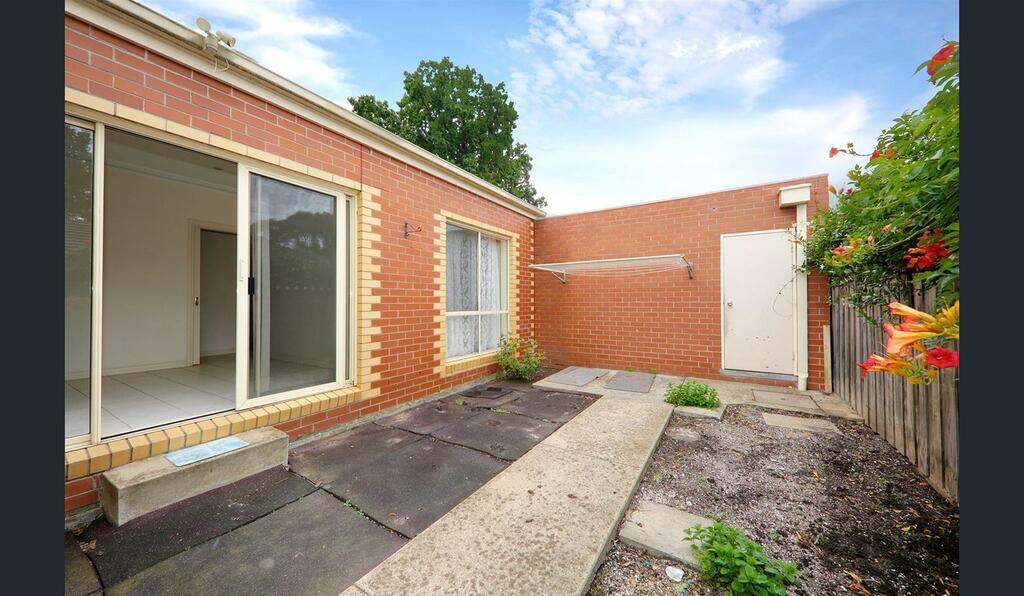 6 CAN STAY, CENTRAL GLEN WAVERLEY - thumb 1