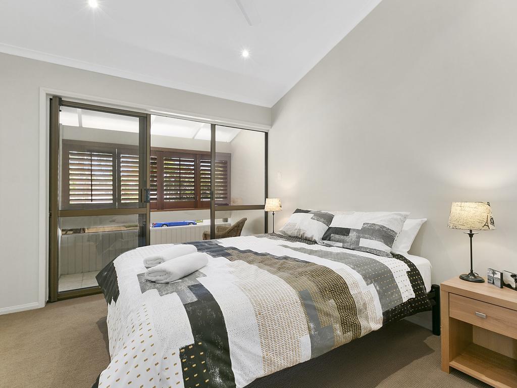A Superb Location For Enjoying The Best Of Noosa - Unit 2/69 Noosa Parade - thumb 3
