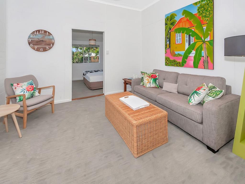 A Touch of the Bahamas on McKenzie MK3 - Accommodation Airlie Beach