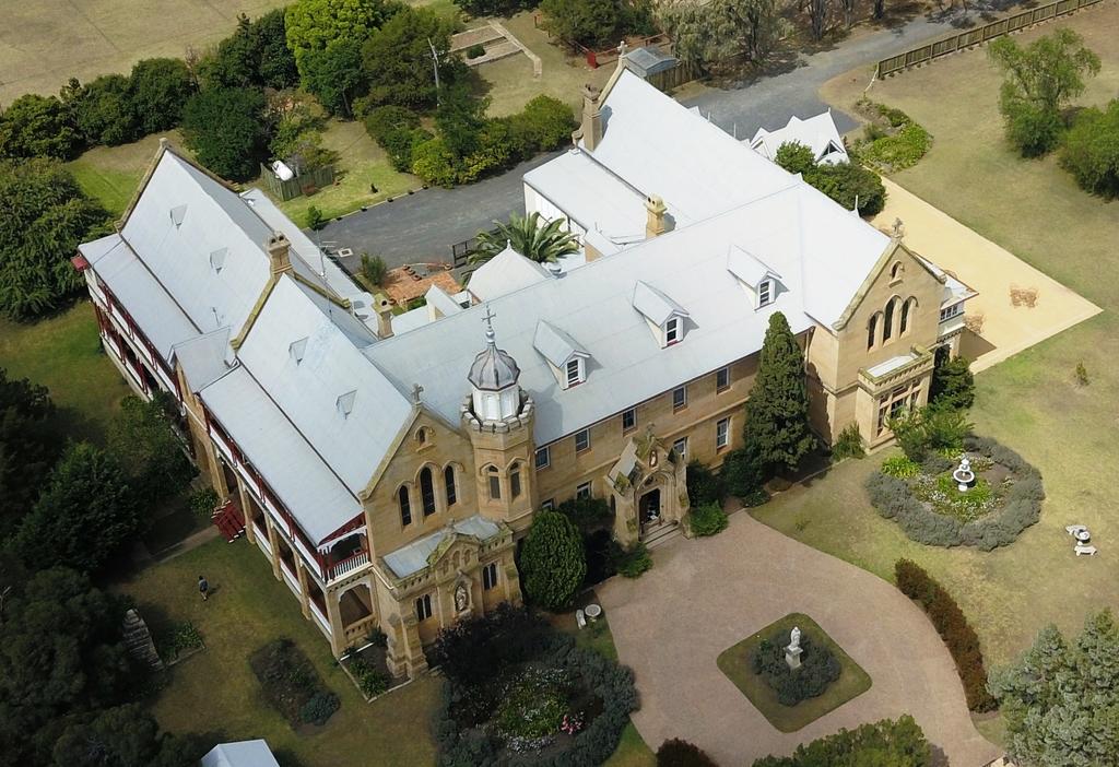 Abbey Boutique Hotel formerly Abbey of the Roses - South Australia Travel