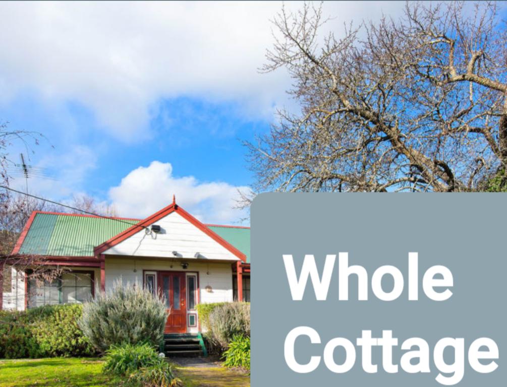 Abelia Cottages SPA LAKESIDE COTTAGE NO 1 - Accommodation Adelaide
