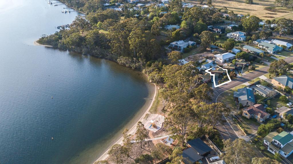 Above Sunset - 100m from the Paynesville Lakes - New South Wales Tourism 