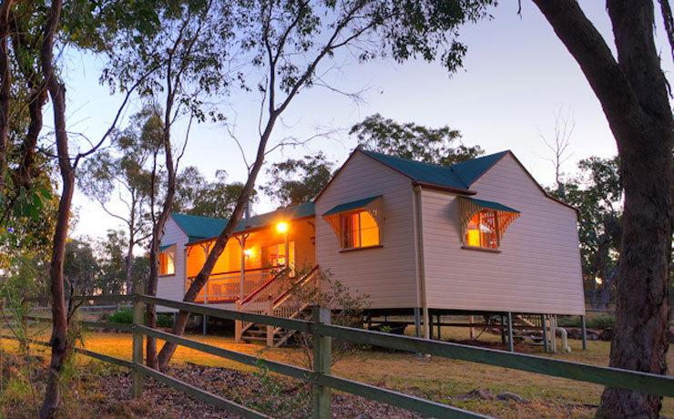 Accommodation Creek Cottages  Sundown View Suites - Surfers Gold Coast
