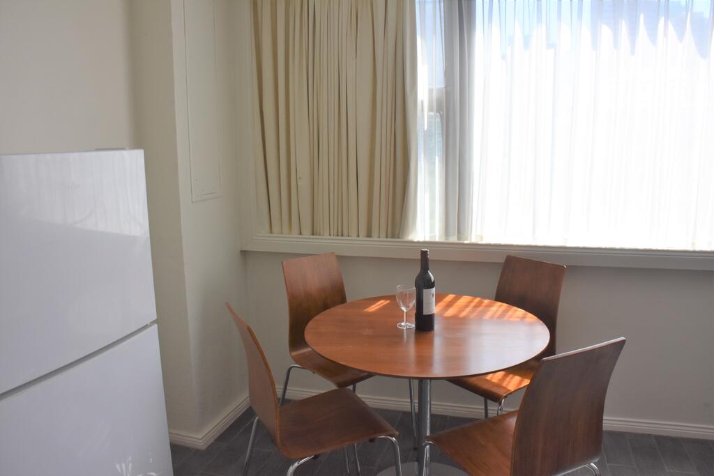 Accommodation Sydney City Centre - Hyde Park Plaza Park View College Street Studio Apartment - thumb 1