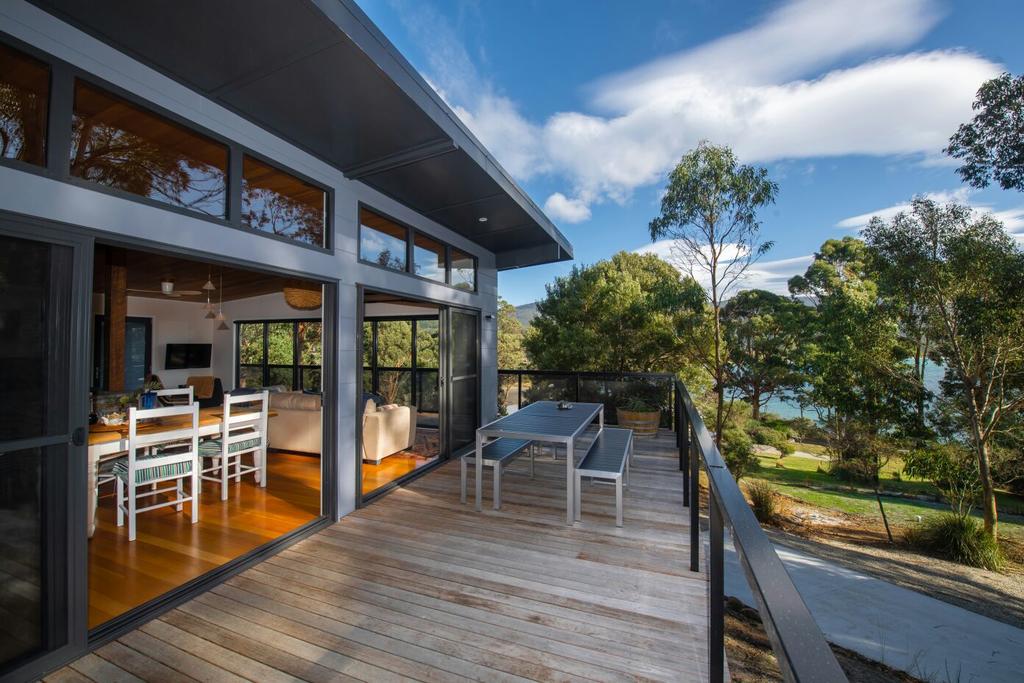 Adventure Bay Beach House - New South Wales Tourism 