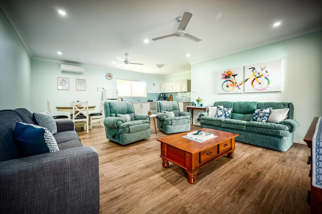 Alarks Nest Bed and Breakfast - Accommodation Airlie Beach