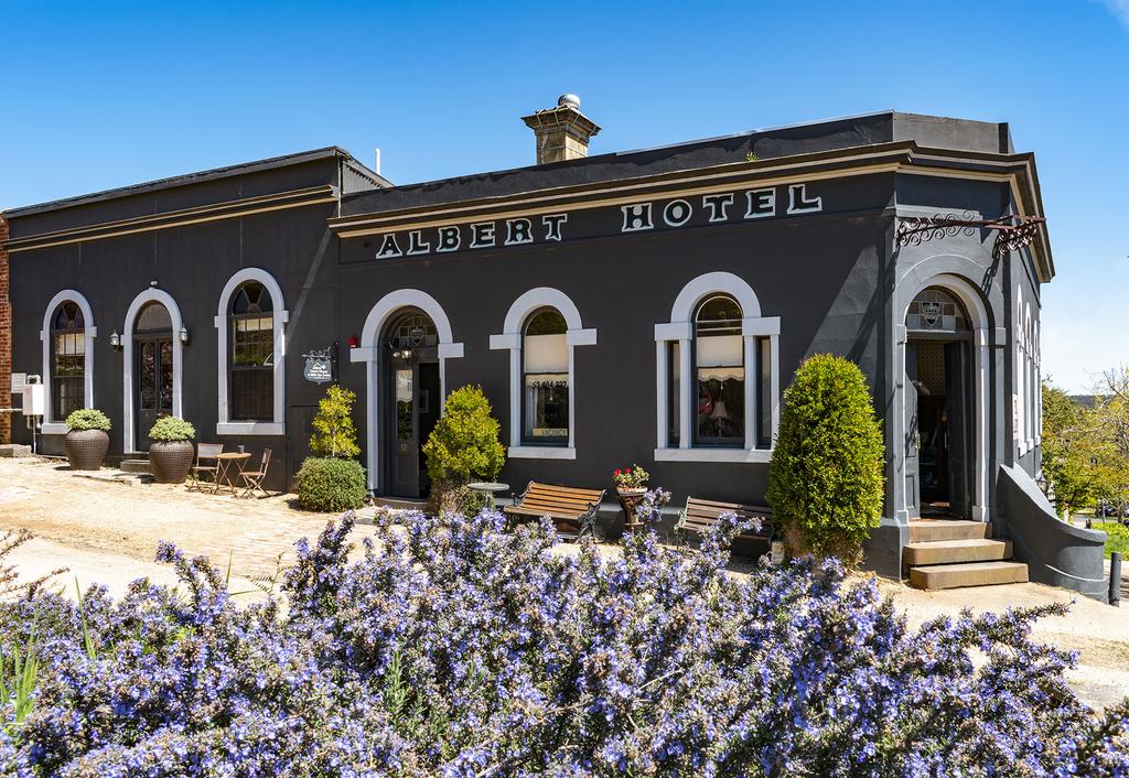 Albert Guest House and Mills Spa Suites - Accommodation in Bendigo