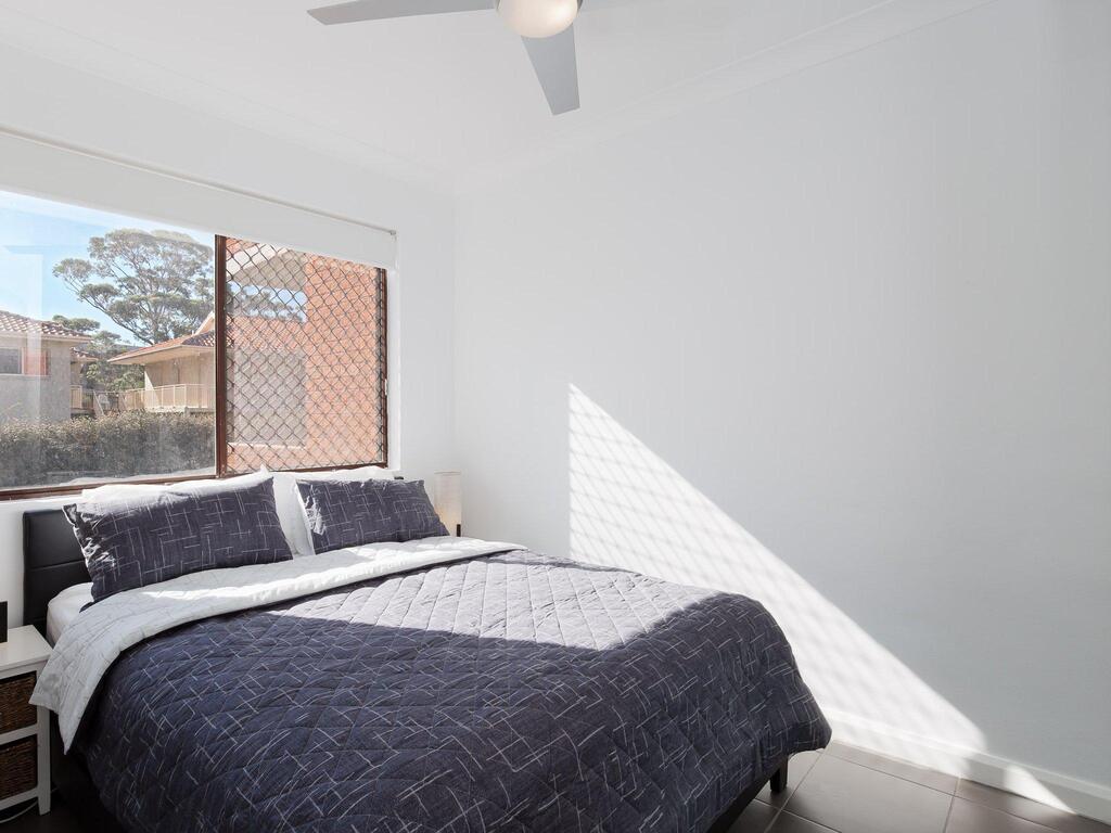 Amanda Court 2/1 Weatherly Cl - Renovated Unit With Aircon, Wifi And Close To The Beach - thumb 3