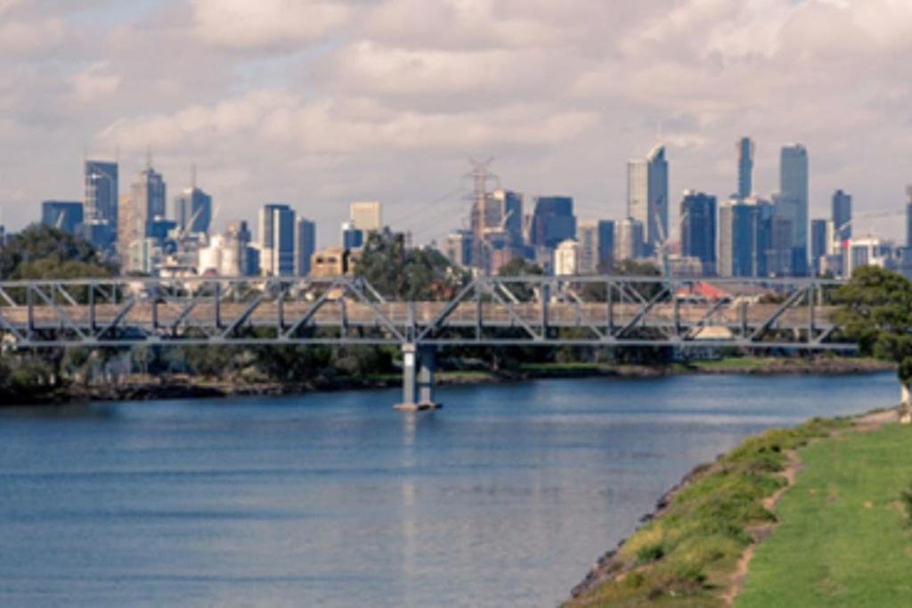 Amazing River Views - Fabulous Footscray Fun - 2032 Olympic Games