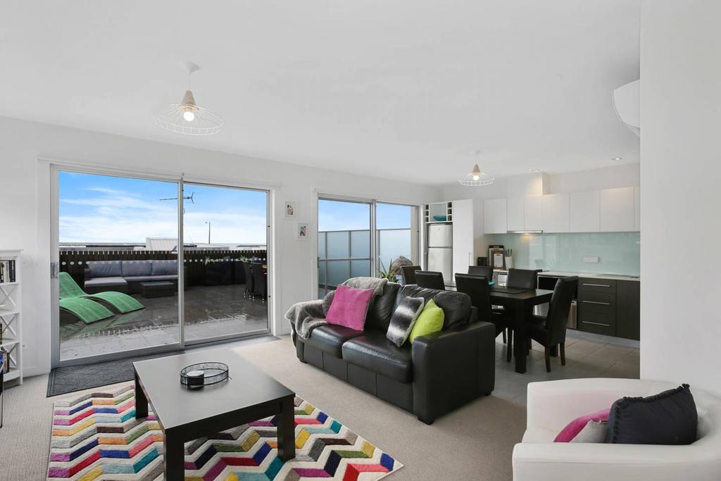 APOLLO 13 PENTHOUSE - free wifi  huge terrace - Accommodation Airlie Beach