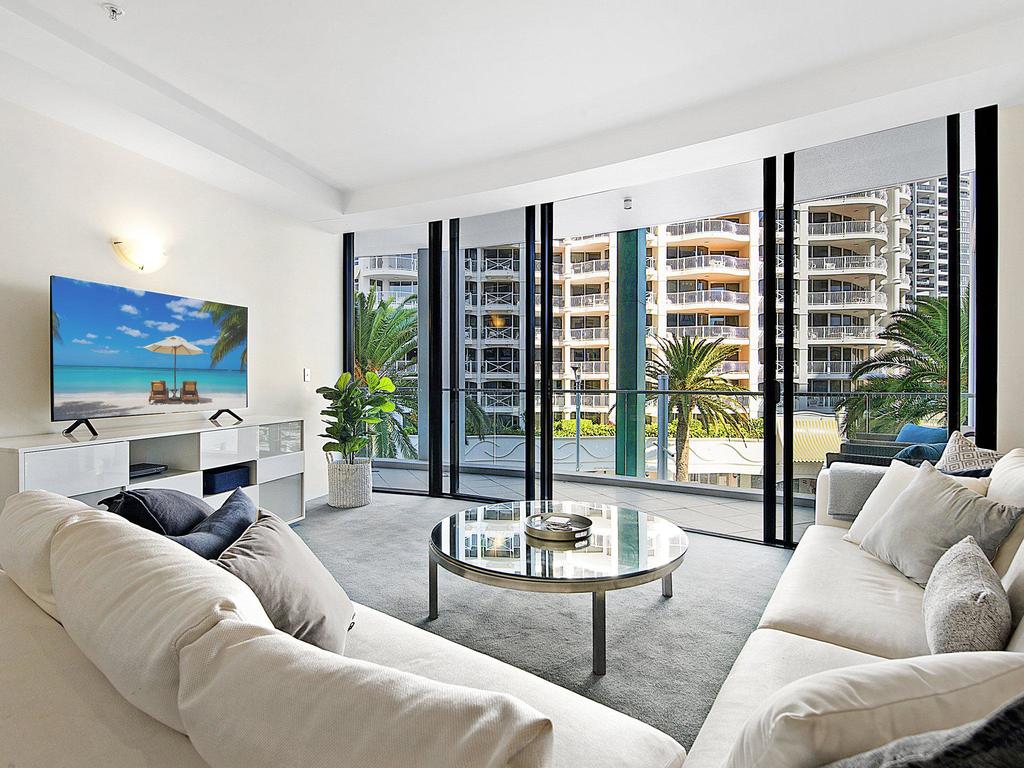 Aria Private 3 Bed In The Heart Of Broadbeach - thumb 0