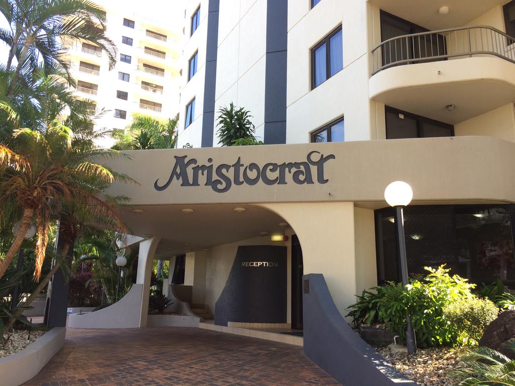 Aristocrat Apartments - thumb 2