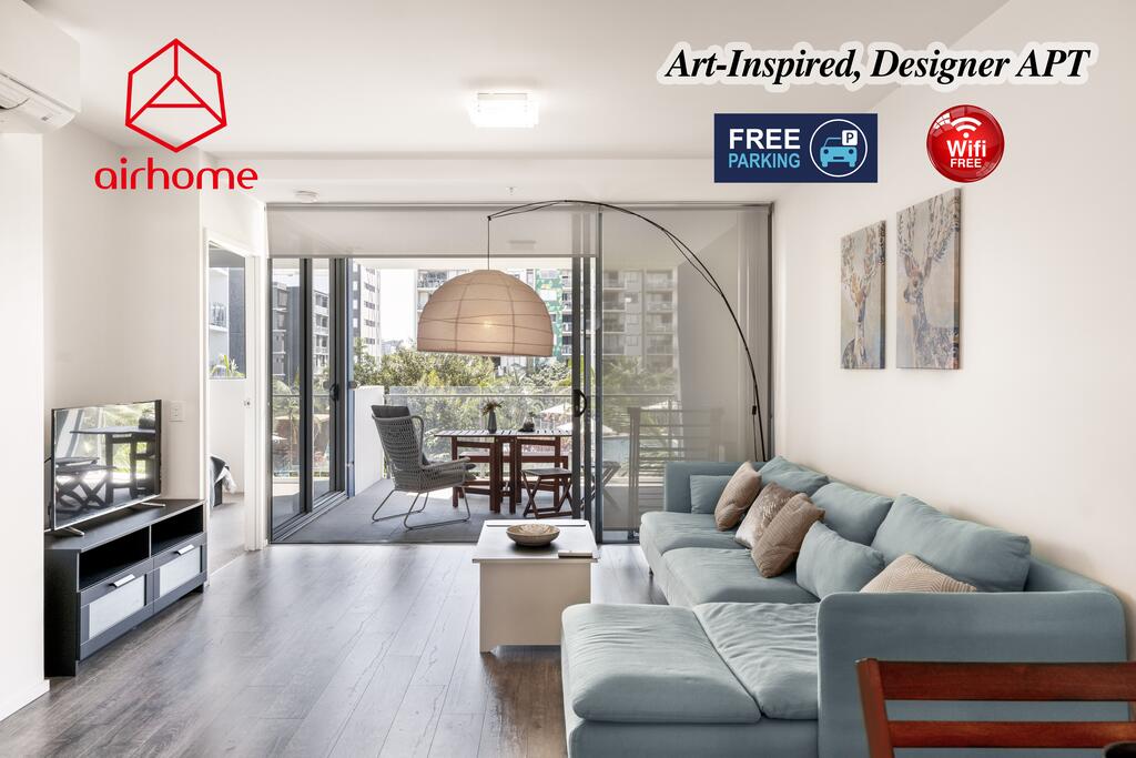 Art-Inspired Designer APT in the vibrant area - Accommodation Ballina