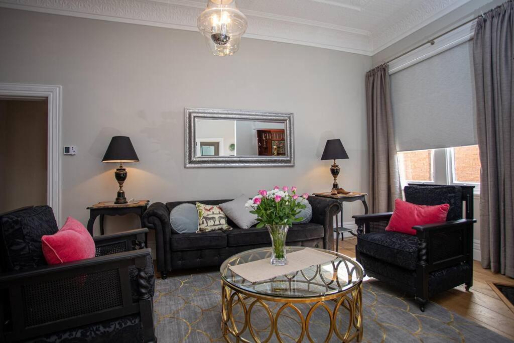 Oxbridge- Period Home In Central Goulburn