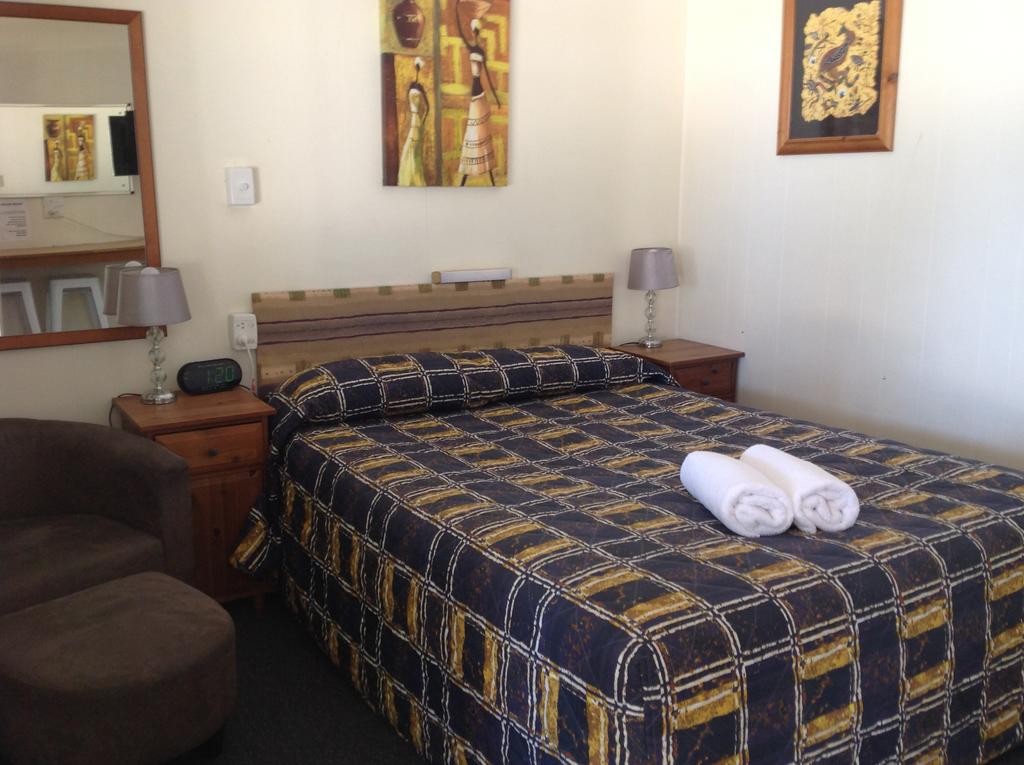 Ayr Max Motel - Accommodation Airlie Beach