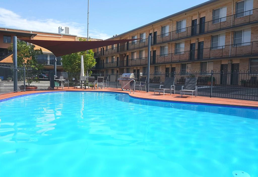 AZA Motel - Accommodation Adelaide