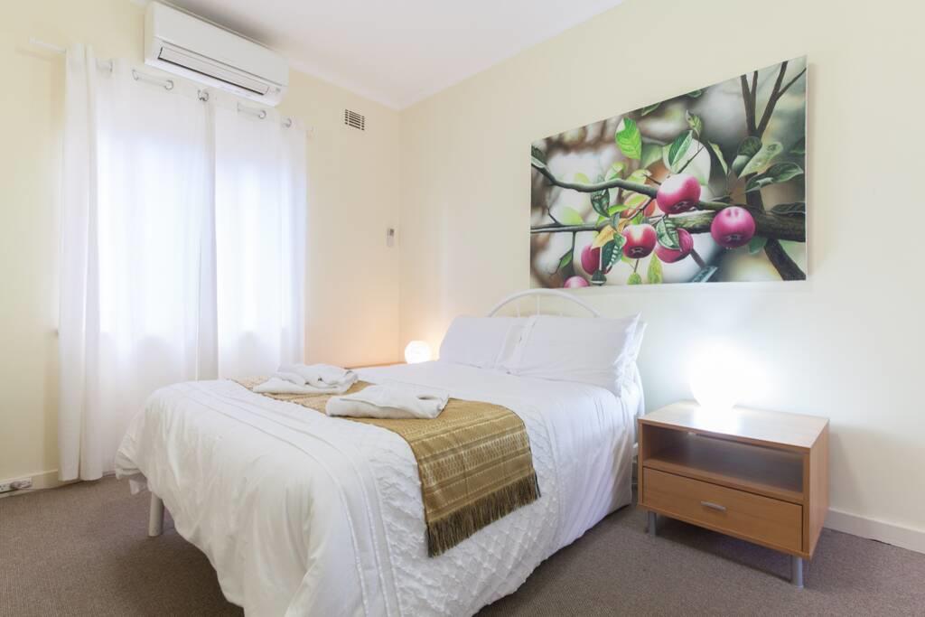 B5 Close To Nedlands, Cafes, Swan River, SCGH & UWA - Accommodation Perth 1