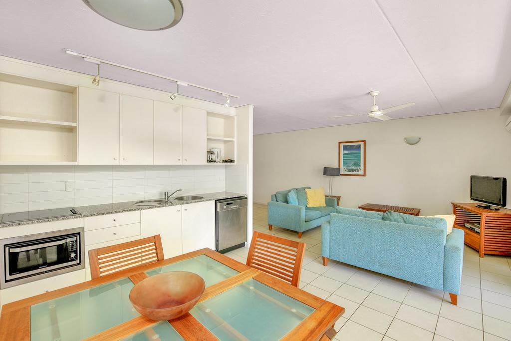 Baden 61 - Rainbow Shores, Air Conditioned Unit, Walk To Beach, Pool, Tennis Court - thumb 0