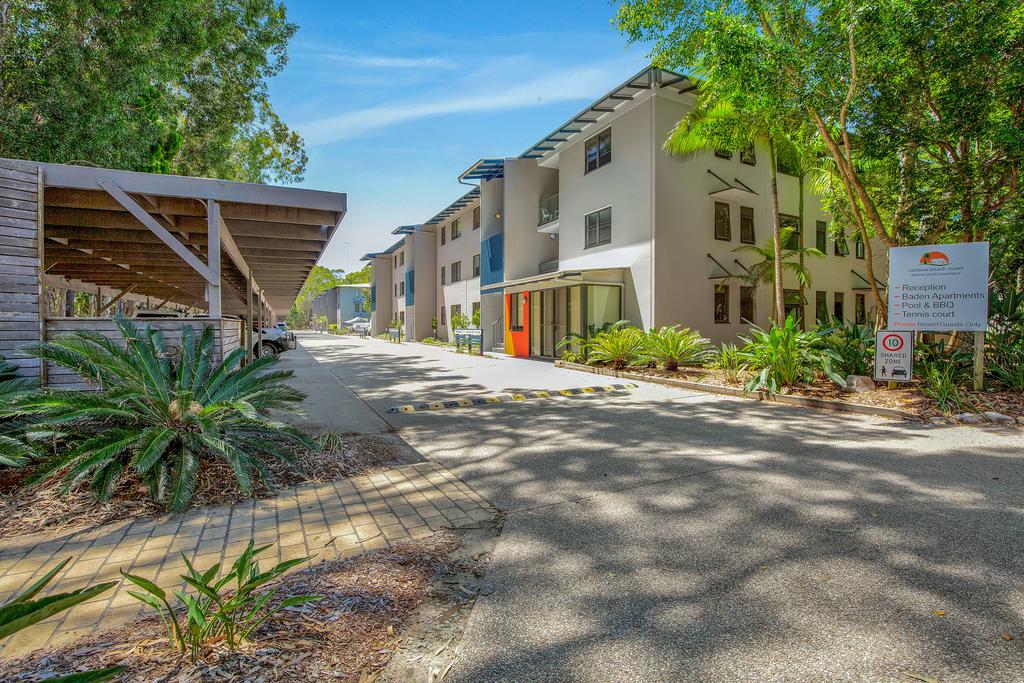 Baden 61 - Rainbow Shores, Air Conditioned Unit, Walk To Beach, Pool, Tennis Court - thumb 1