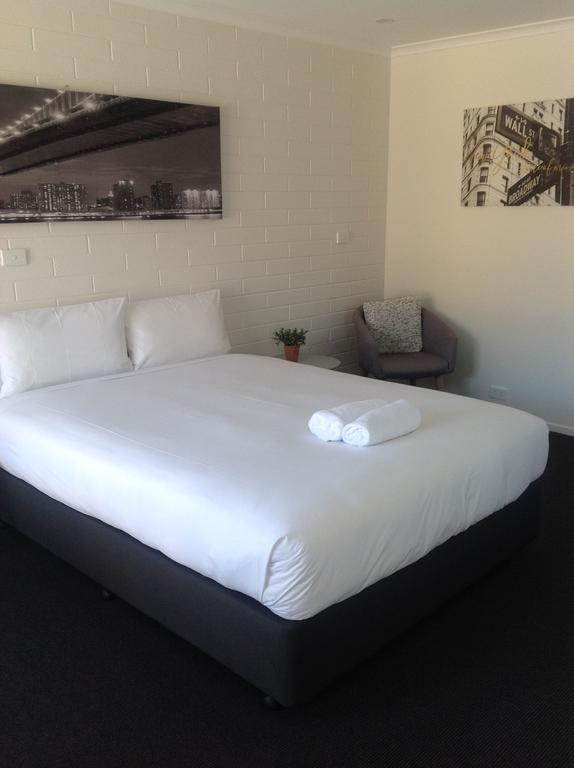 Bass and Flinders Motor Inn - Accommodation Adelaide