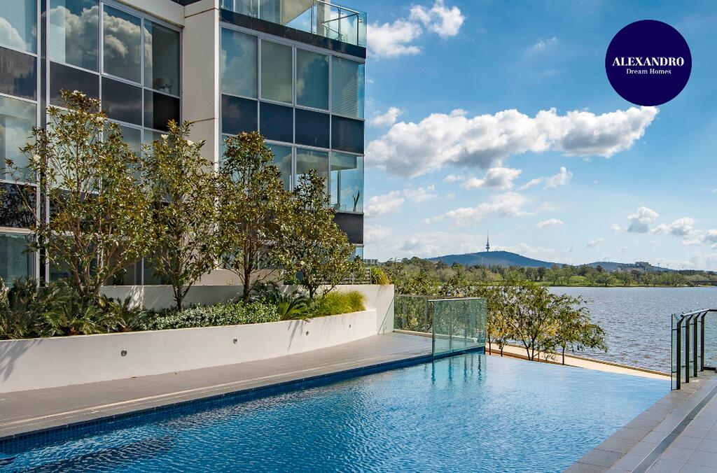 Beautiful Modern Lake View Apartment - Accommodation Ballina