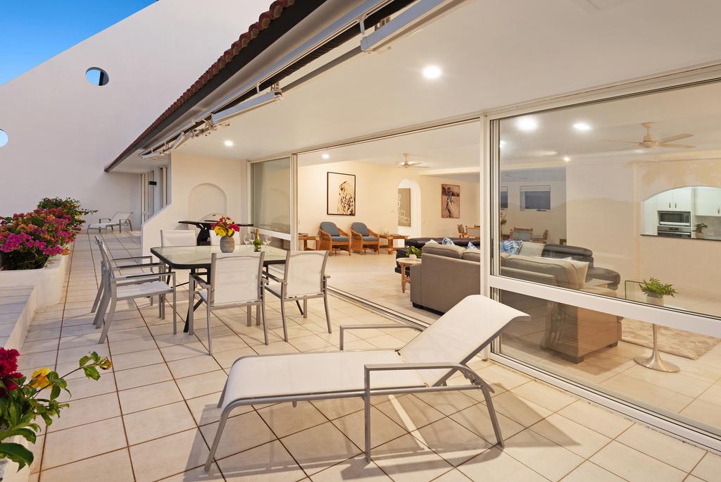 Bella Azure Two Bedroom Two Bathroom Spacious Ocean-view Apartment With Golf Buggy - Accommodation Hamilton Island 2