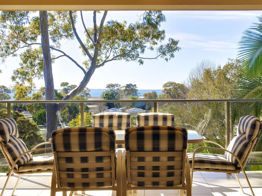 Bellima Beach House' 9 Jackson Close - huge duplex with air con and fabulous views - New South Wales Tourism 