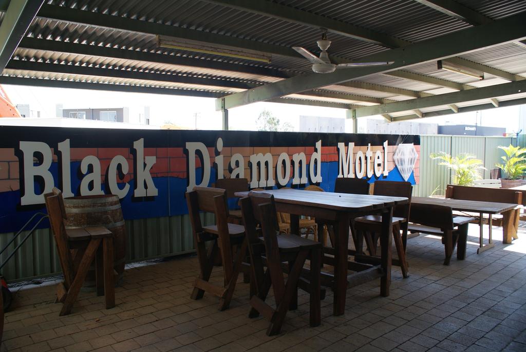 Black Diamond Motel - thumb 2