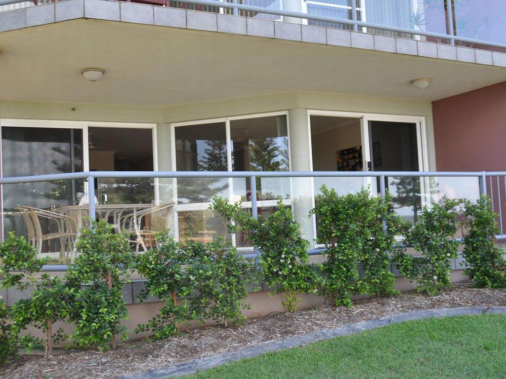 Blue Pacific 1 - Across The Road From Pippi Beach - Accommodation Yamba 3