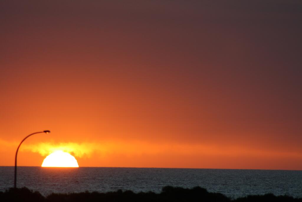 Blue Sky Escapes Sunset Oddes-sea - thumb 1