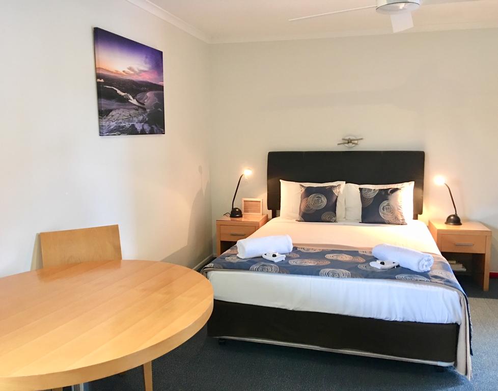 Blue Waters Motel - Accommodation Airlie Beach