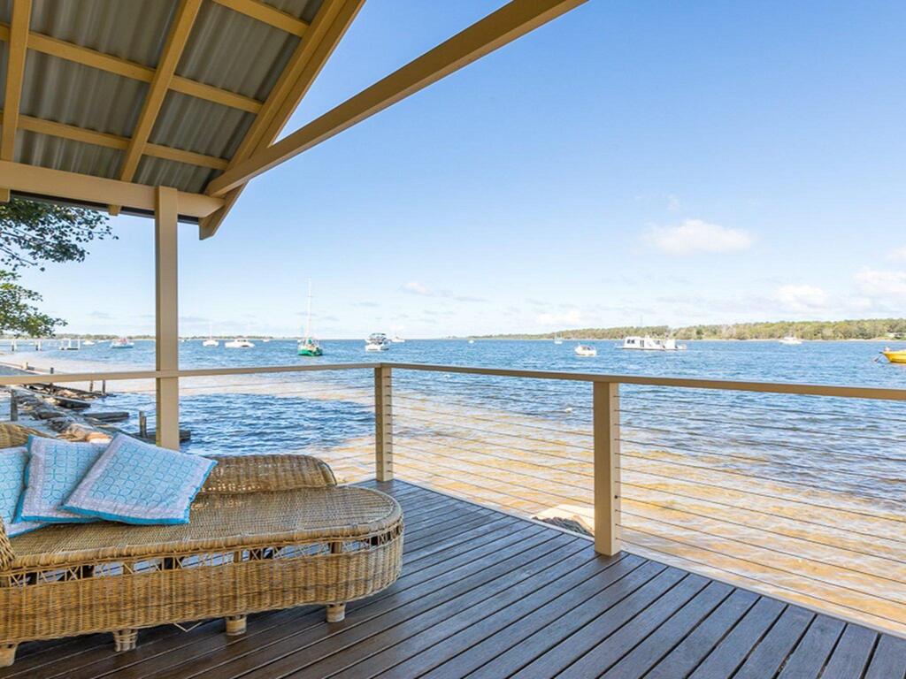 Bluewater - riverfront location with water views - Accommodation BNB